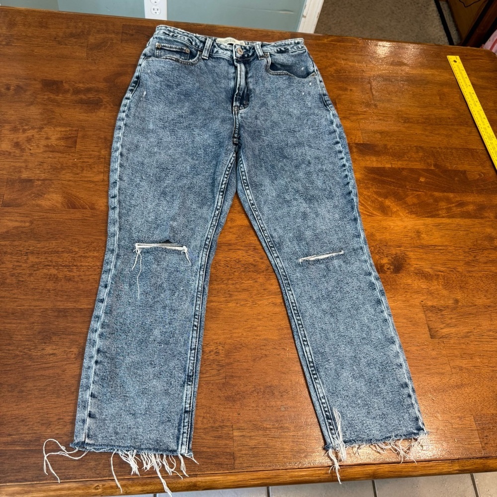 Abercrombie & Fitch Mom Jeans curve love distressed size 26 2s